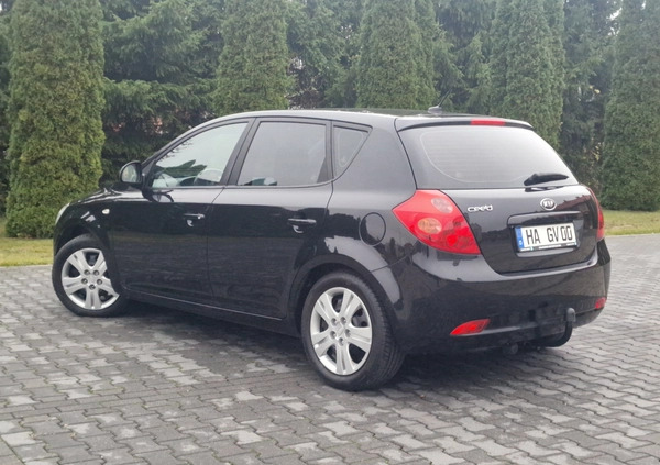 Kia Ceed cena 17999 przebieg: 200000, rok produkcji 2008 z Gostynin małe 407